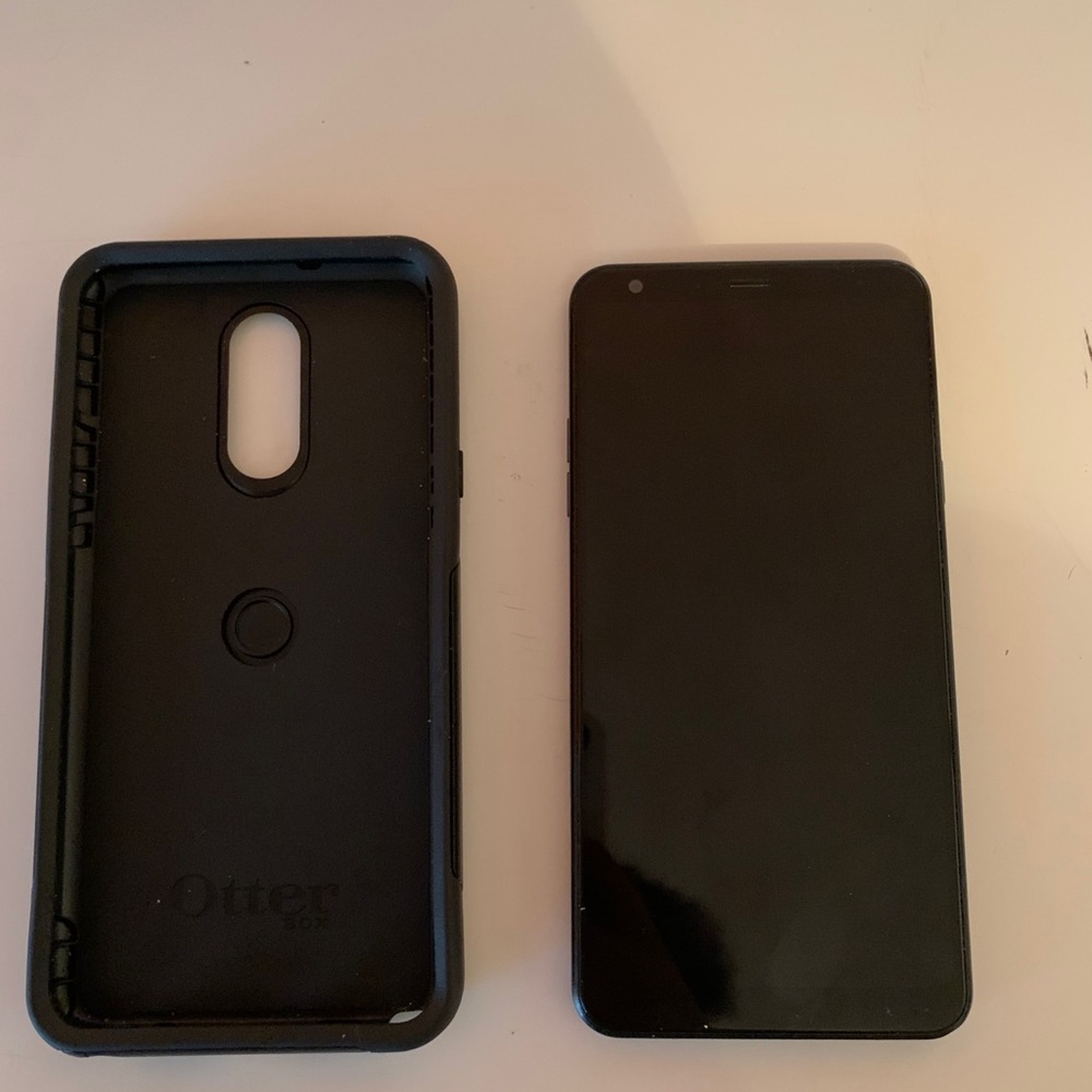 Stylo 5 with outer box case. .